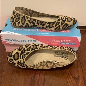 Sketchers Claw-Some Flats Leopard print 8.5
